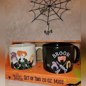 Hocus Pocus Broom squad mug set